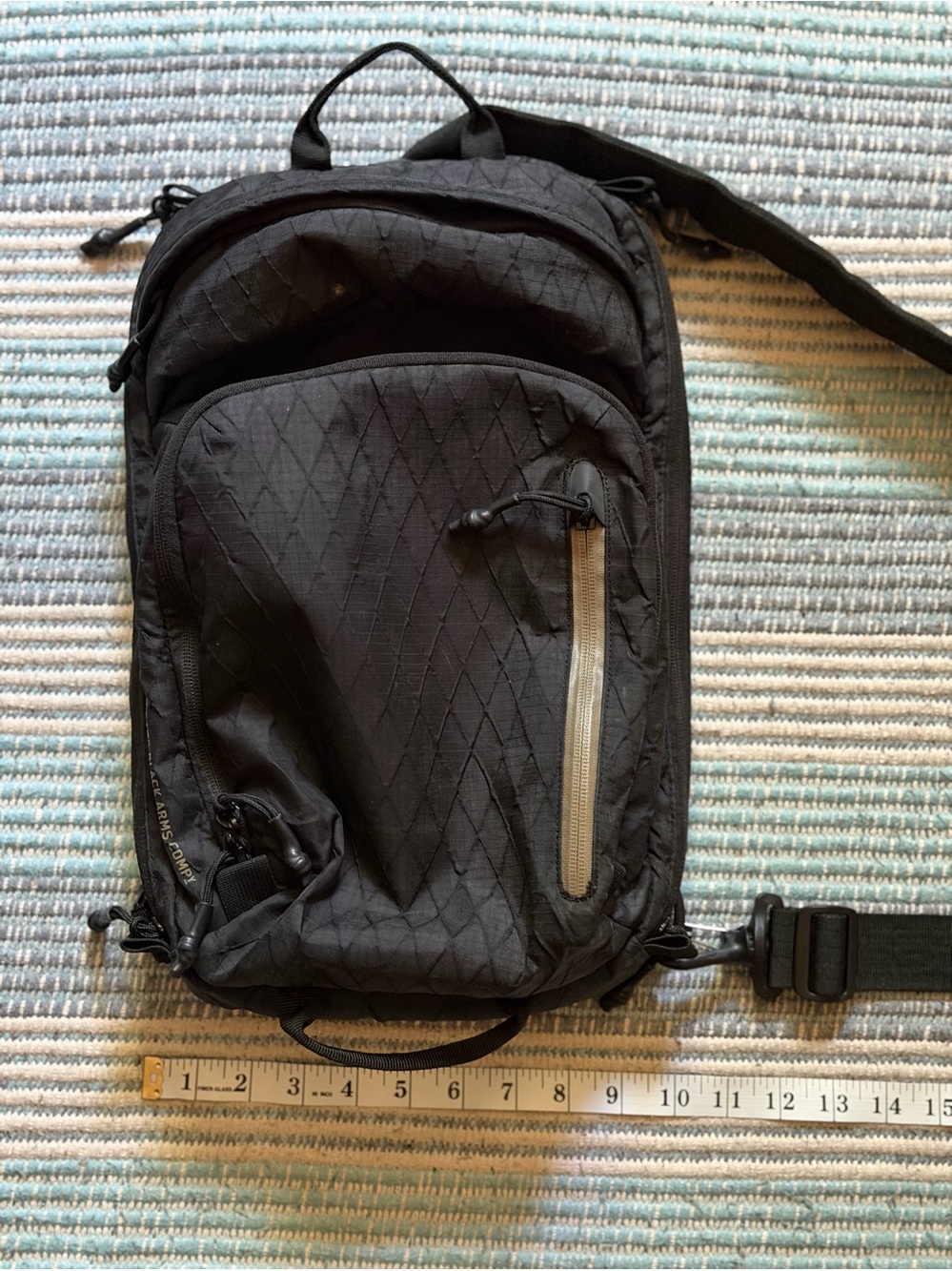 VIKTOS Upscale XL Slingbag Color Black - Picture 13 of 17